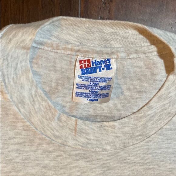 Vintage University Museums T-Shirt  - Picture 3 of 5